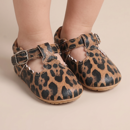 Scallop T-Strap Buckle Shoes